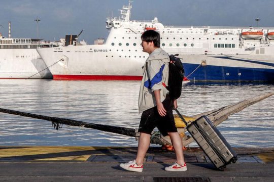 Αναζητούνται αντίμετρα για τα εισιτήρια πλοίων